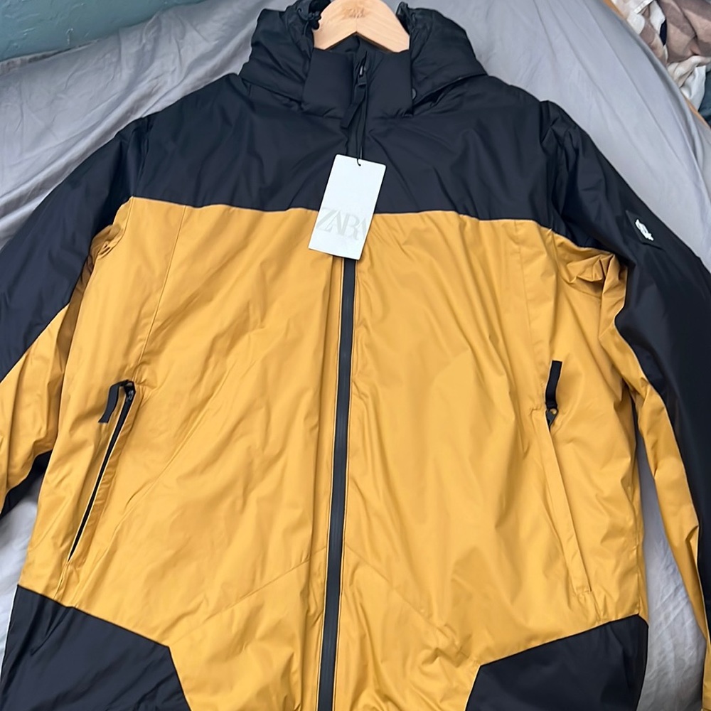 NWT ZARA jacket in size Large